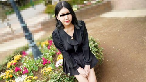 10musume 10-102823-01 The empty-handed vibrator rotates the propeller in the beautiful butt! Amateur girl cheating on the phone with her boyfriend! - Empty-handed vibrator rotates propeller with a nice ass! An amateur girl who calls her boyfriend while being!