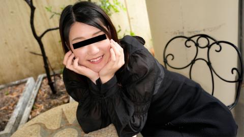 10musume A beautiful plump woman with small breasts serves you with her lips!